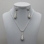 Load image into Gallery viewer, South Sea Pearl Filligree Drop Earrings and Pendant Set