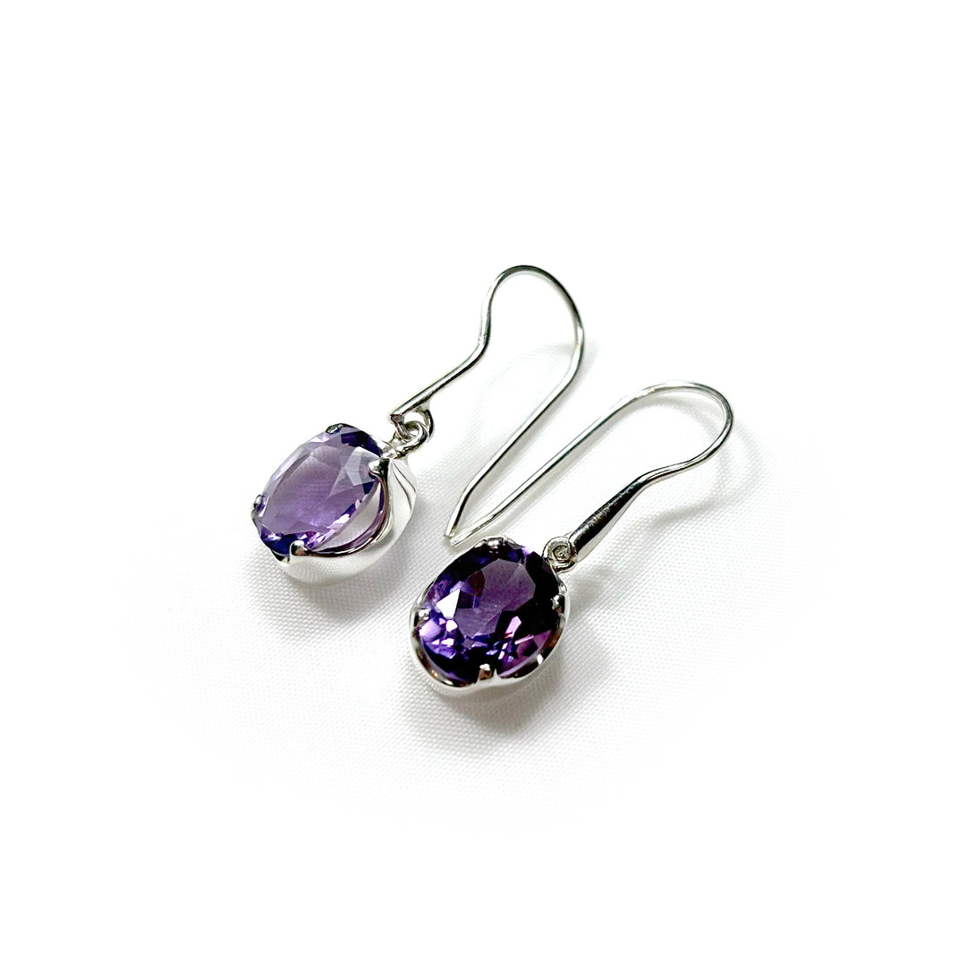 Amethyst Oval Gemstone earrings in Silver
