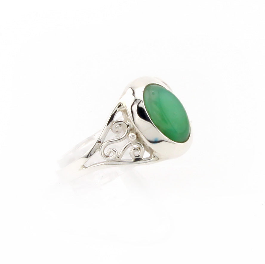 Chrysoprase ring with filligree silver